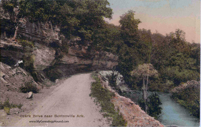 Bentonville, Arkansas, Ozark Drive, vintage postcard photo