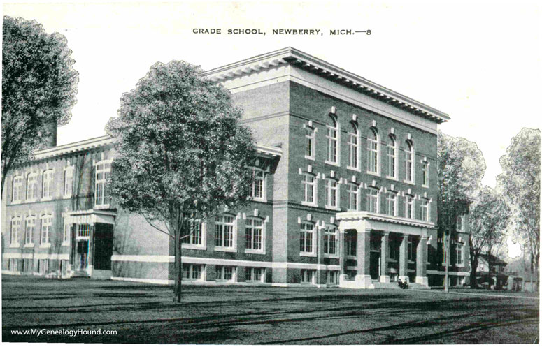 Newberry, Michigan, Grade School Building, vintage postcard photo